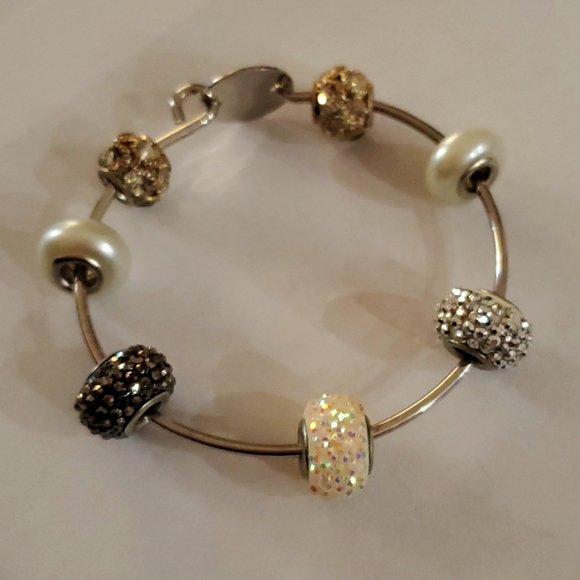 Jewelry - Bauble bracelet